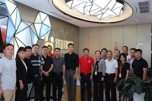 欢迎宜春市团委书记、商会及青企等一行领导莅临乐鱼网页版人力集团指导